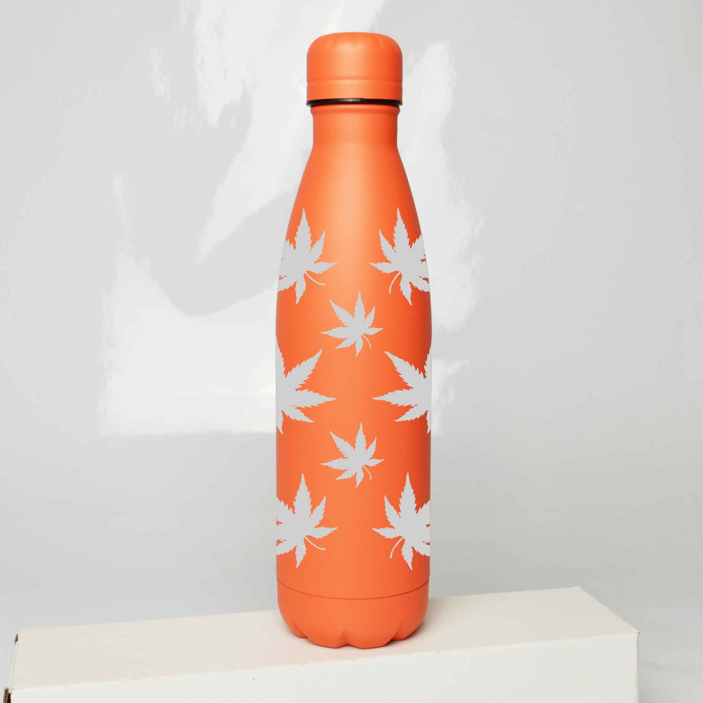 Cannabis Leaf Stainless Steel Thermos Bottle – 500ml BPA-Free Insulated Flask