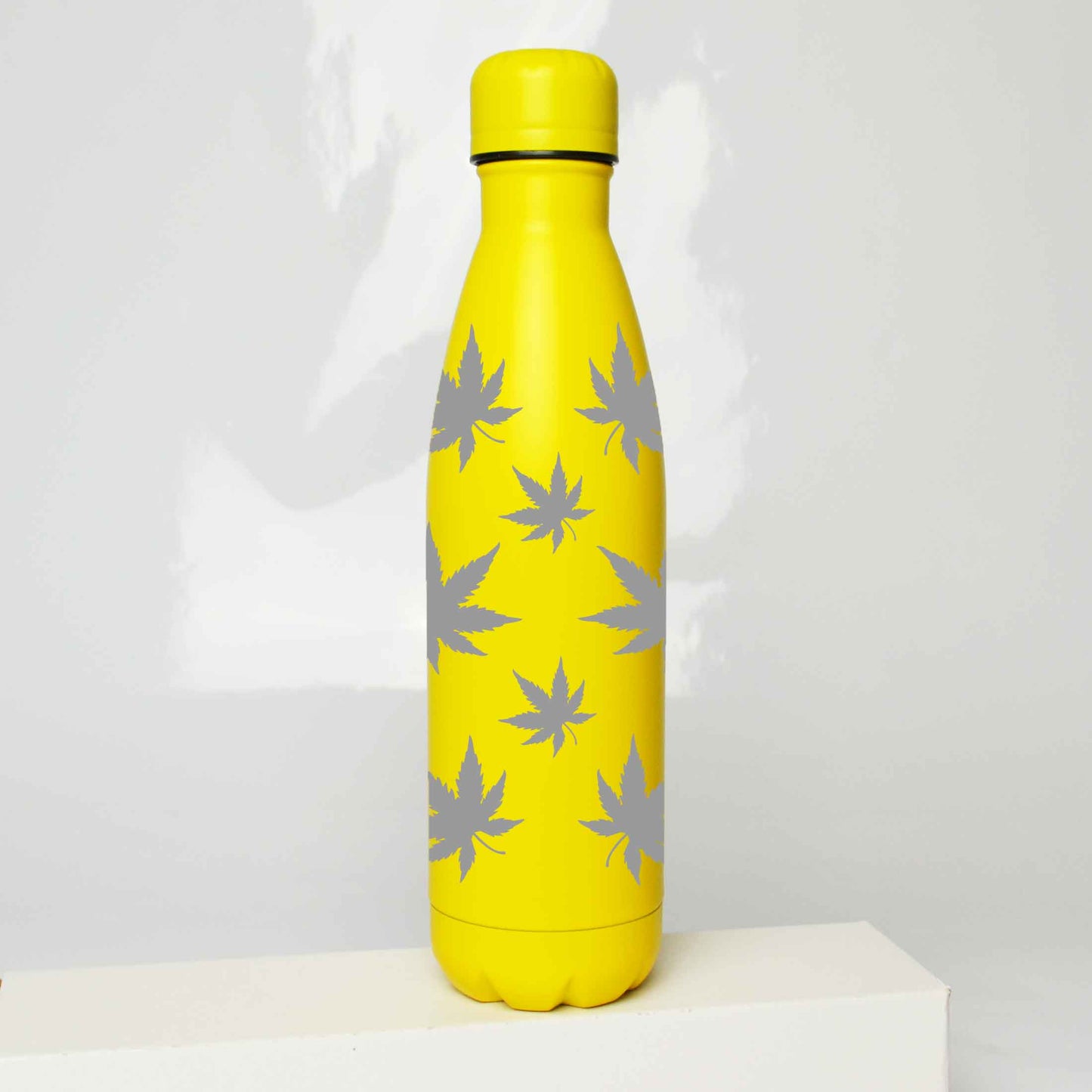 Cannabis Leaf Stainless Steel Thermos Bottle – 500ml BPA-Free Insulated Flask